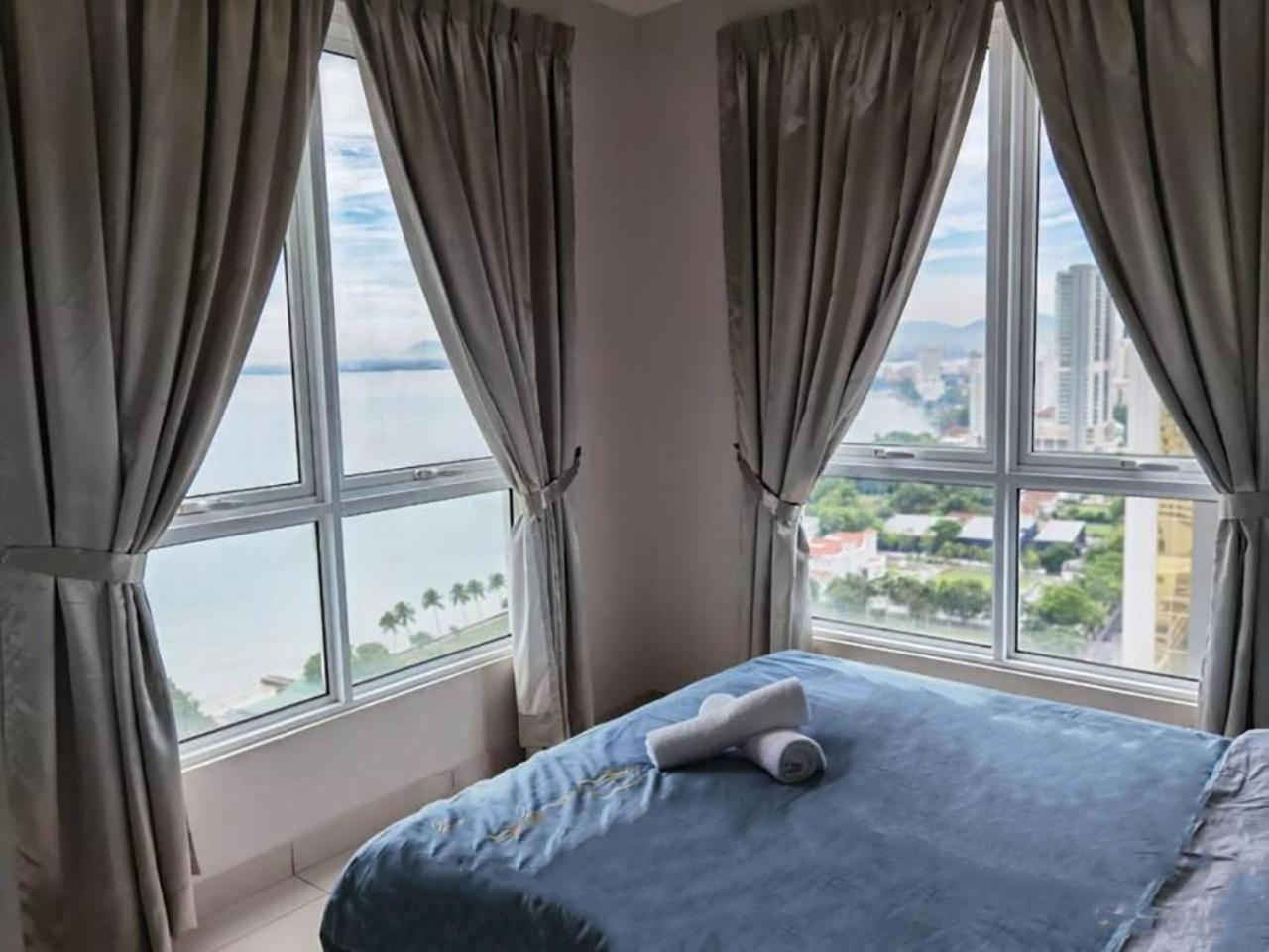 Summerset 8pax 3br Luxury Seaview Apartment *