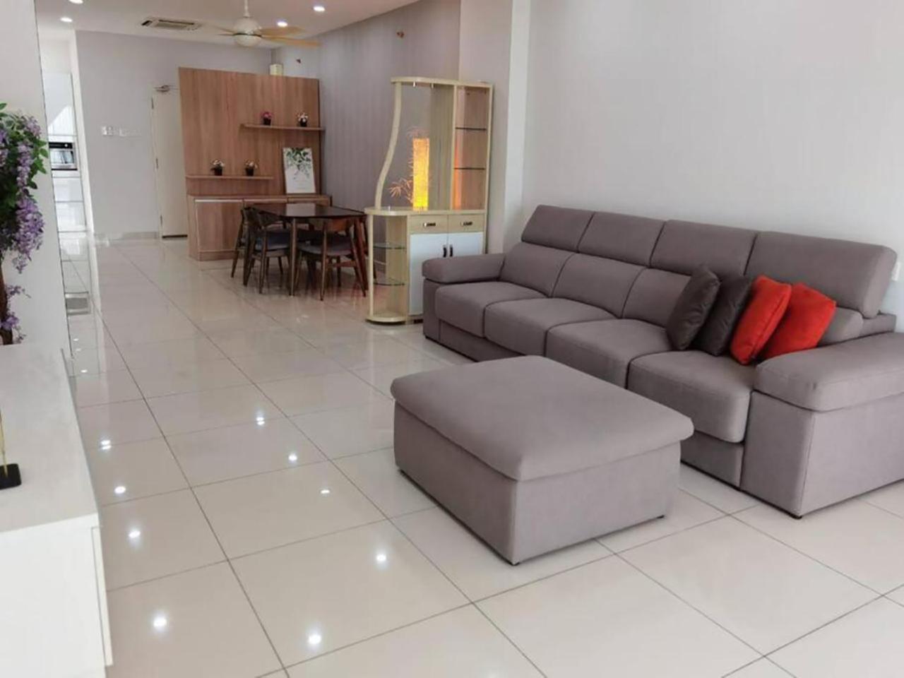 Summerset 8pax 3br Luxury Seaview * George Town