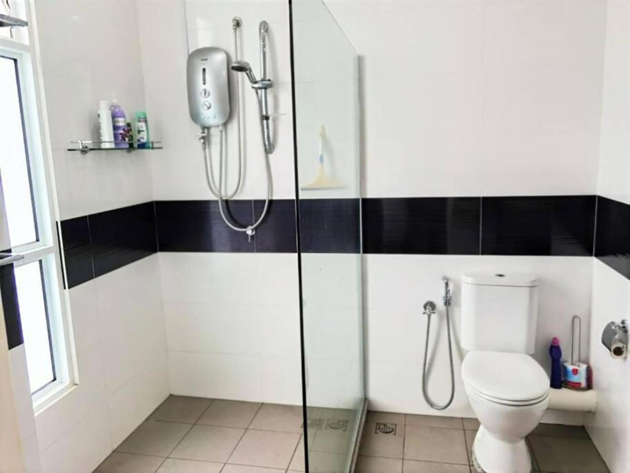 Summerset 8pax 3br Luxury Seaview Apartment